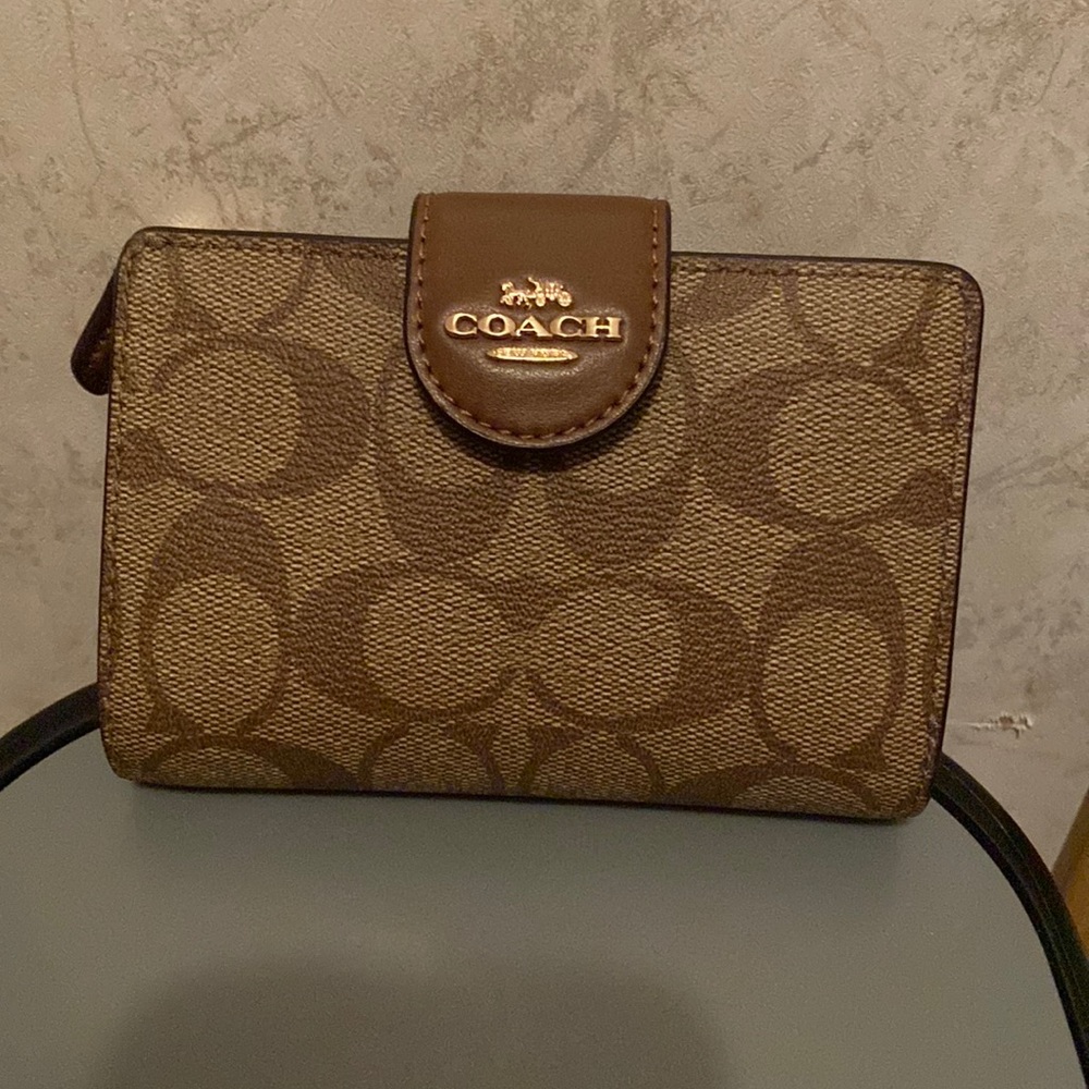 Authentic Coach Wallet Like New